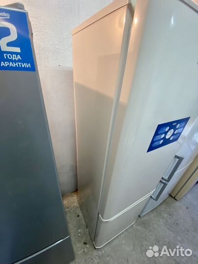 Холодильник NO Frost 190см