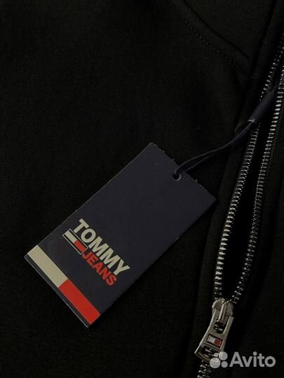 Толстовка Tommy Hilfiger черная на молнии