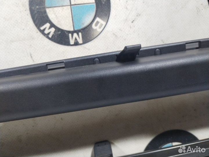 Шторка окна задняя правая Bmw 525I E61 M54B25 2004