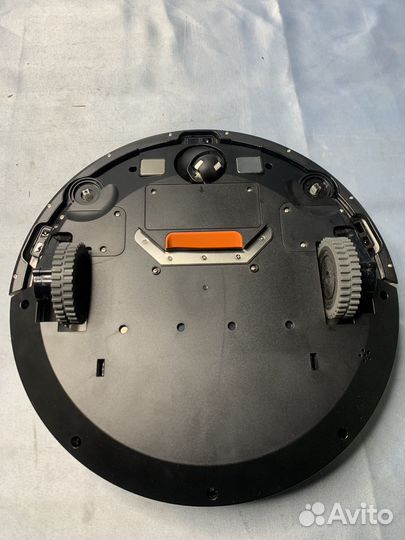 Робот пылесос