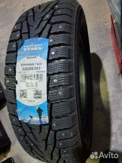 Nokian Tyres Nordman 7 SUV 225/65 R17 107T