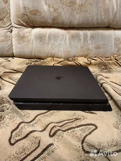 Sony PS4 slim