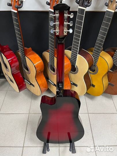 Красная Акустическая гитара