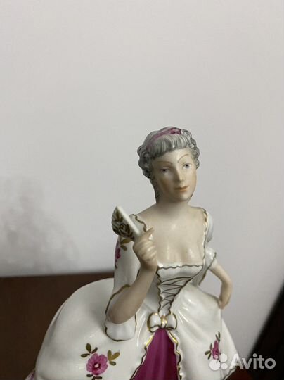 Статуэтка Девушка с веером Royal Dux Чехословакия