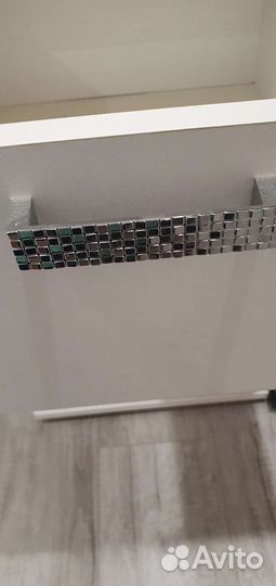 Тумба прикроватная белая