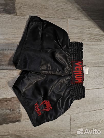 Шорты venum. Classic muay thai shorts