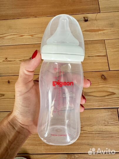 Бутылочки для кормления pigeon 240