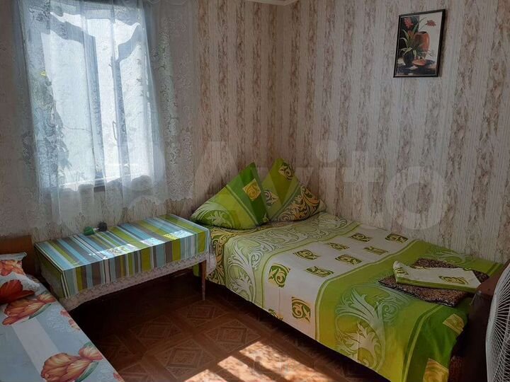 Комната 10 м² в 5-к., 2/2 эт.