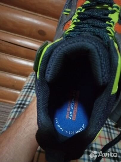 Кроссовки sketchers