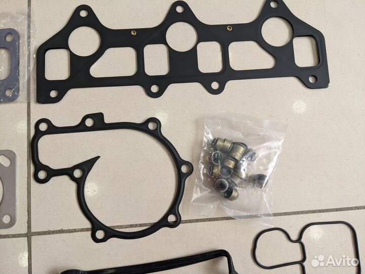 Набор прокладок двигателя mazda BT-50 / ranger 06