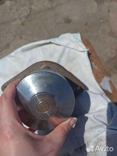 Помпа водяная двс каминс