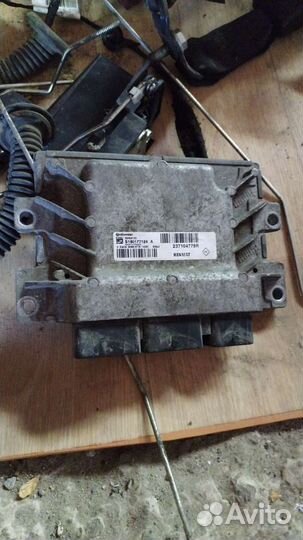Блок управления рено Логан 2 эбу