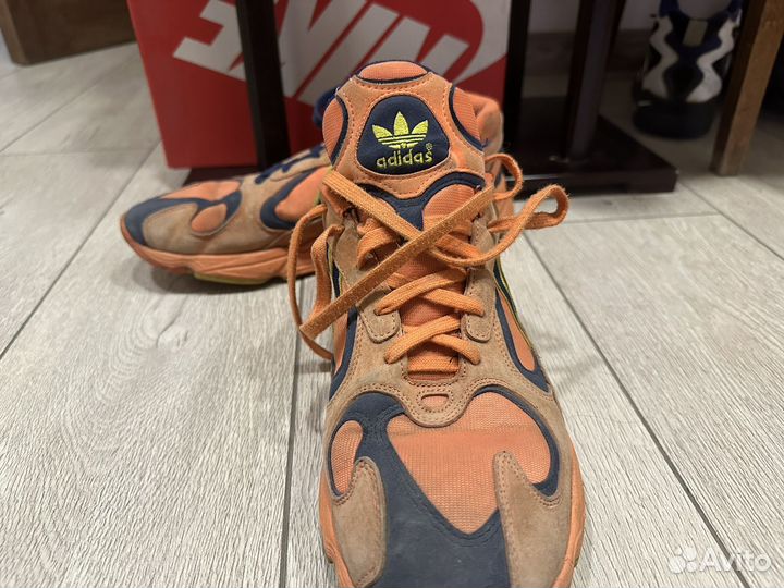 Кроссовки adidas yung 1