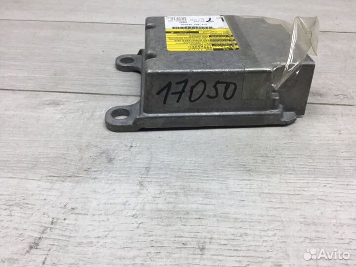 Эбу подушки безопасности Toyota Corolla хэтчбек