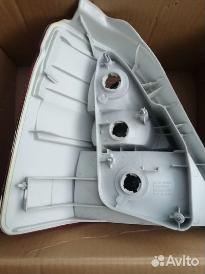 Стоп сигнал на Honda Odyssey (правый)