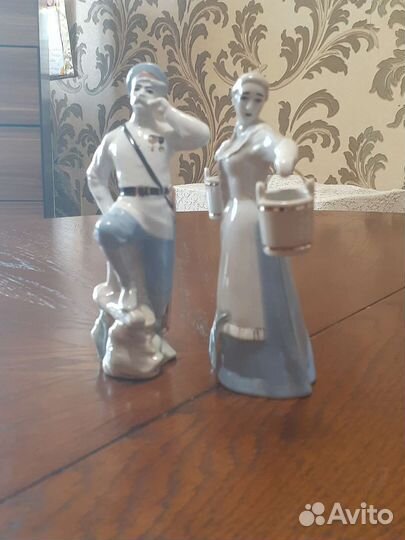 Статуэтки казачка с казаком