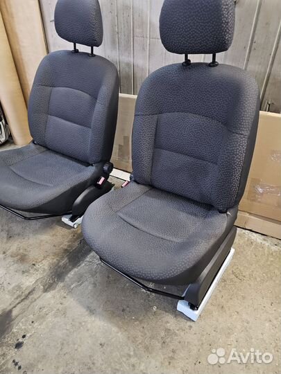 Продам сиденья Renault symbol