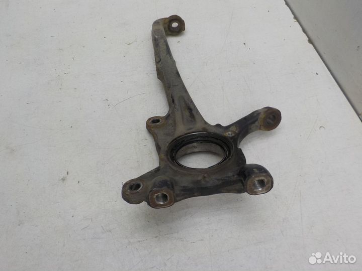 Цапфа/кулак поворотный передний левый Toyota Land Cruiser