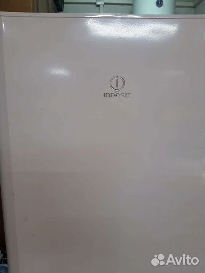 Холодильник бу indesit