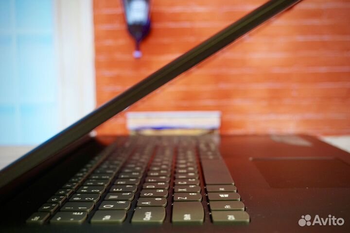 Офисный ноутбук для работы Lenovo