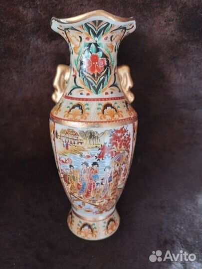 Хрустальный салатник и фарфоровая ваза