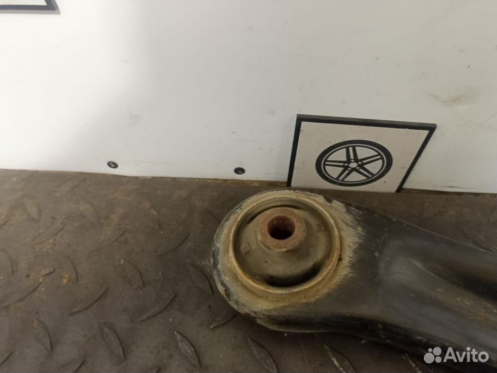 Рычаг передний правый для Mitsubishi Colt Z3