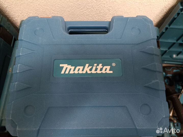 Шуруповерт makita новый 18v