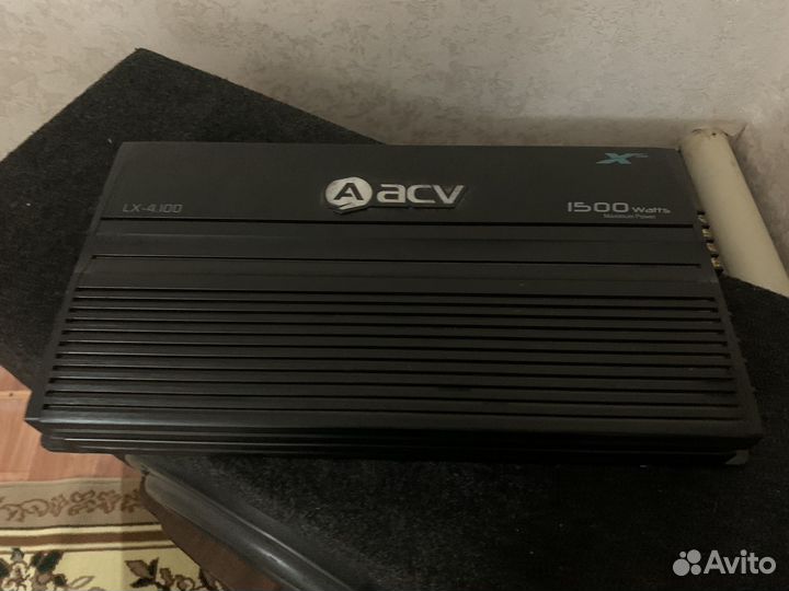 Сабвуфер и усилитель в автомобиль