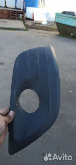 Накладка на передний бампер LADA ларгус