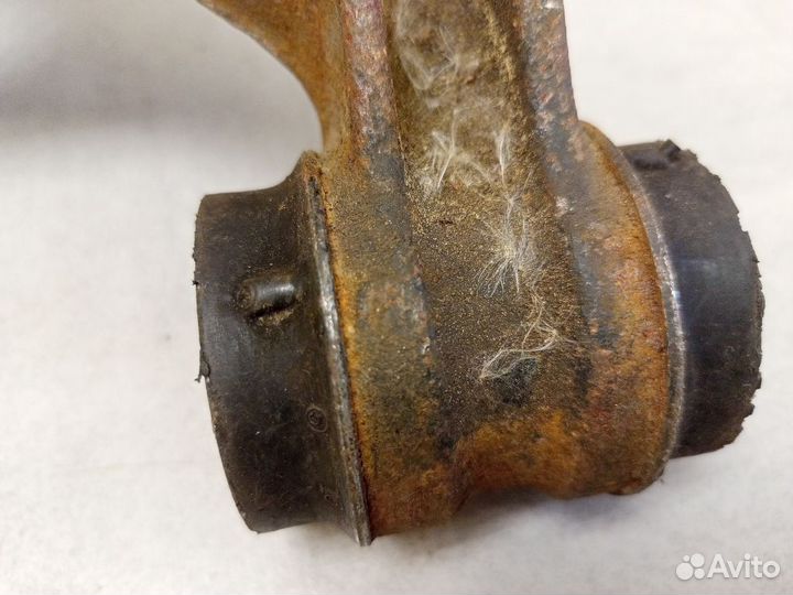 Рычаг задний верхний левый 20252FG010