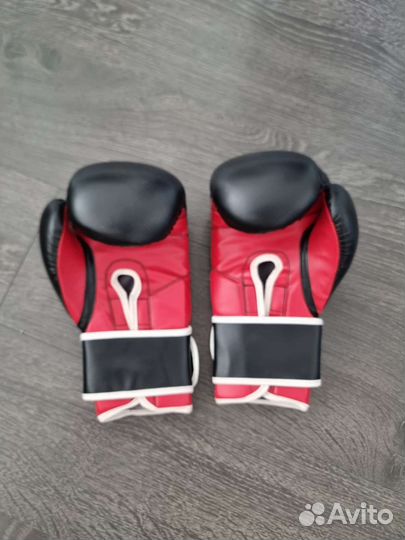 Боксерские перчатки 12 oz clinch