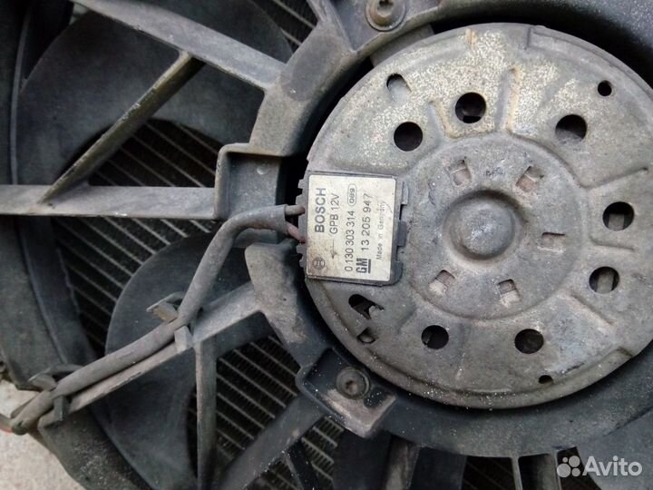 Диффузор вентилятора Opel Astra H 1.8 Z18XER 2008