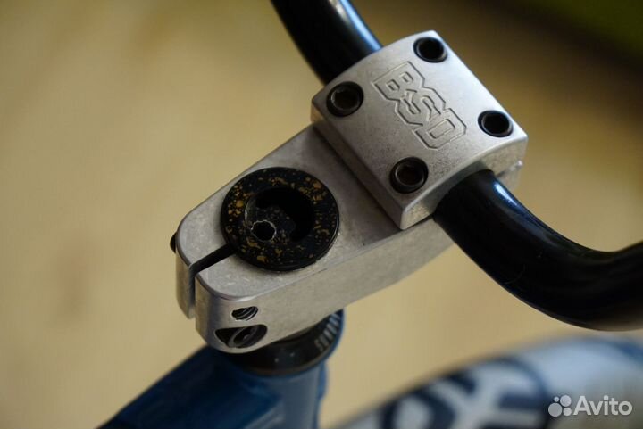 Трюковой велосипед BMX