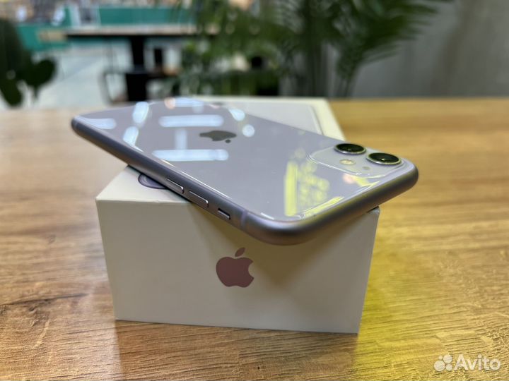 iPhone 11, 64 ГБ