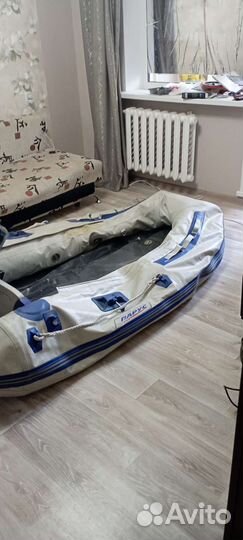 Лодка с мотором