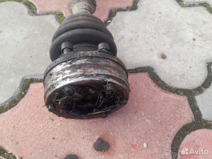 Привод правый volkswagen golf 4,bora