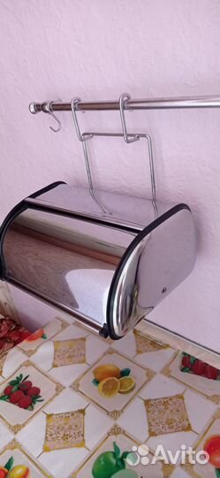 Хлебница навесная вместе с рейлингом