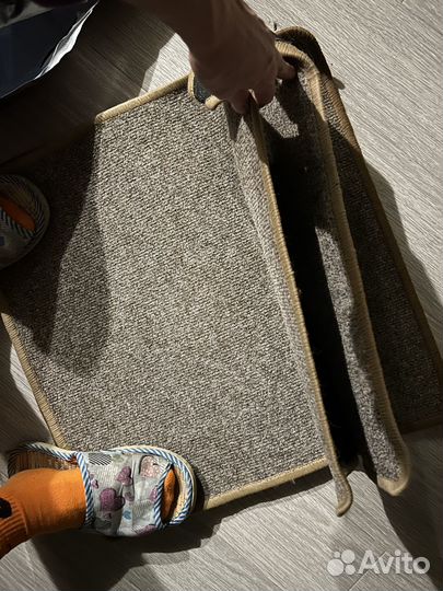 Шторы, коврики в прихожую 3шт, часы