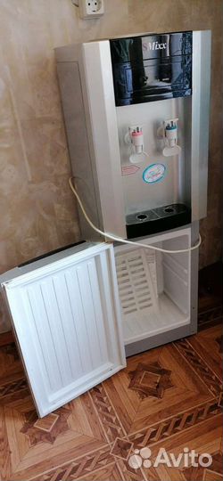 Кулер для воды напольный