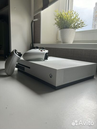 Xbox One s