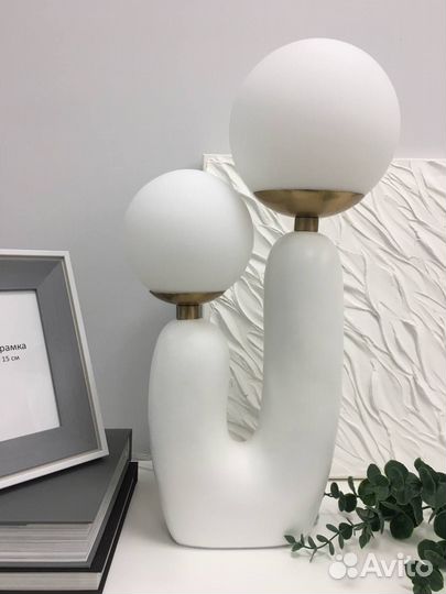 Лампа настольная