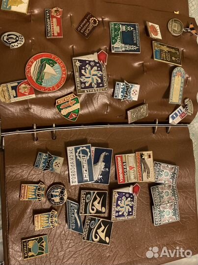 Альбом для значков