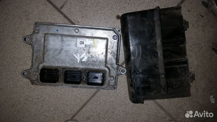 Блок управления двигателем civic 4D 1.8AT