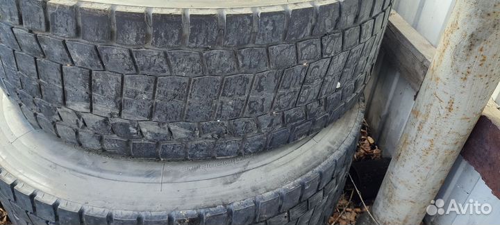 Резина 315 70 22 5 ведущая бу
