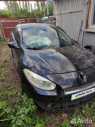 Renault Fluence 1.6 МТ, 2011, битый, 205 000 км