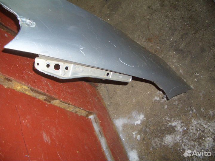 Крыло переднее правое Ниссан Альмера с13