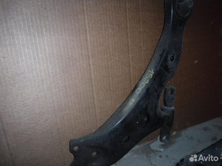 Рычаг прав.перед. Toy/ Camry,Lexus,Windom,Estima,Alphard/ ACV30,40,ASV40,GSV40,ES240,350,MCV30,ACR,A