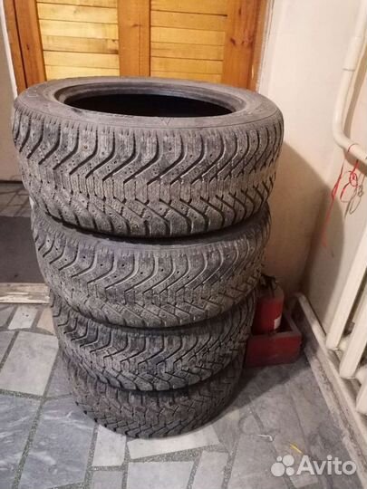 Goodyear UltraGrip 500 255/55 R18
