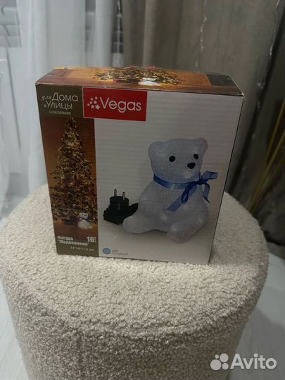 Медведь новогодний