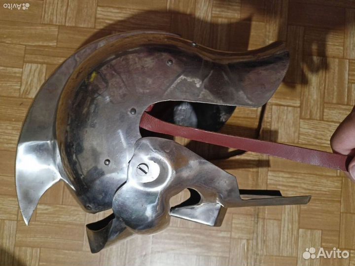 Шлем гладиатора
